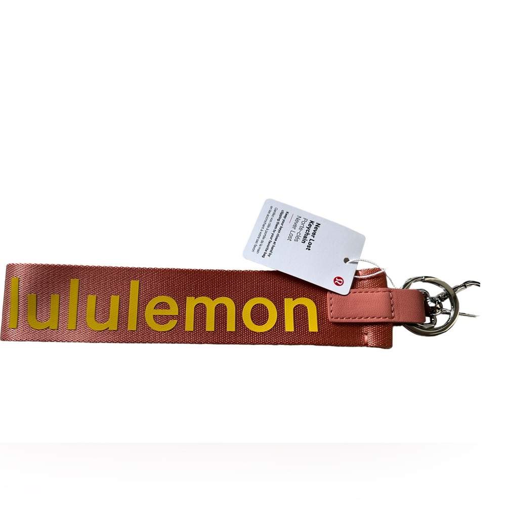 Lululemon keychain NWT